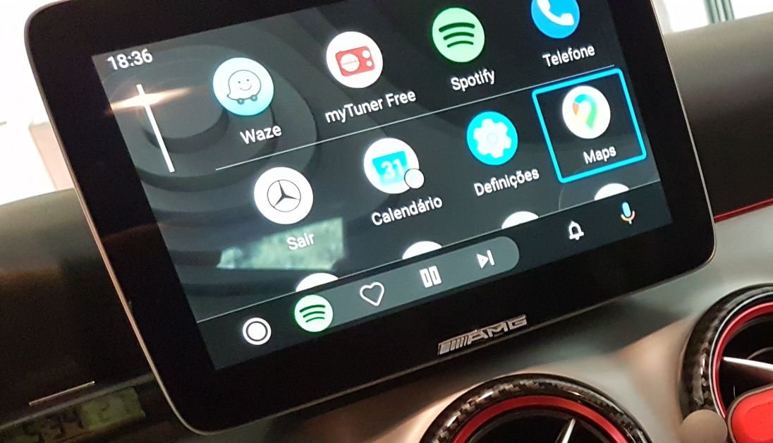 Activação de Android Auto e Apple CarPlay para Mercedes