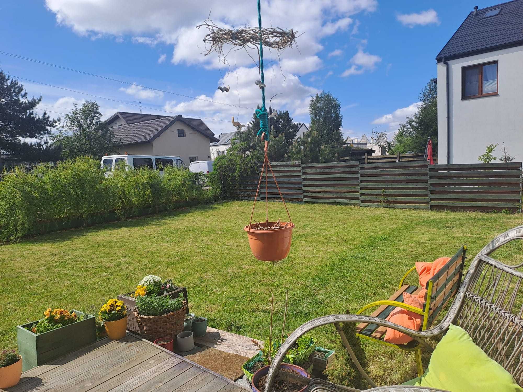 3-pokojowe z dużym ogrodem (220 m2)
