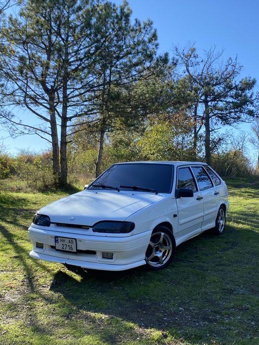 В продаже 2114 белая на черном