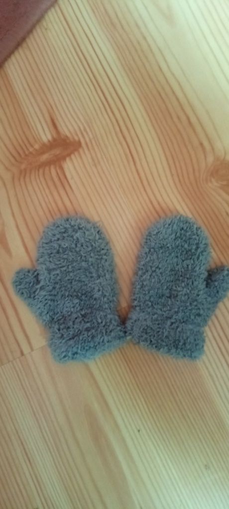 Ciepłe malutkie rękawiczki r 6-12 miesięcy