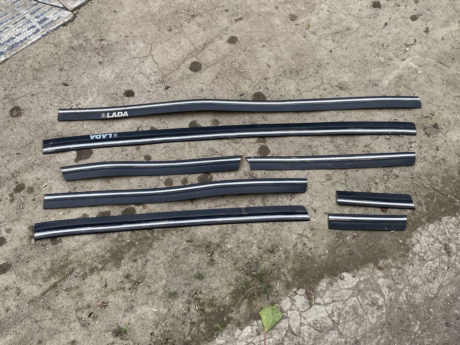 Молдінги ваз 2107