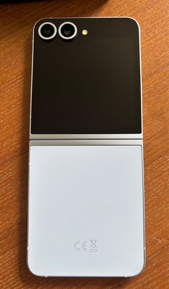Samsung Galaxy Z Flip6