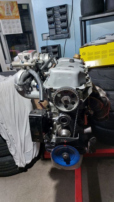 Vendo motor Ford CVH 1.6