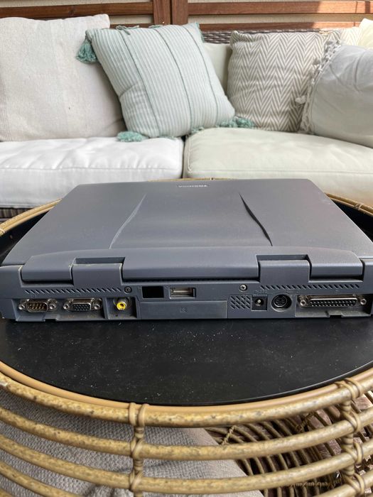 PORTÁTIL VINTAGE TOSHIBA Satelite Pro 4200 - Win98 LAPTOP Peças/Decor.