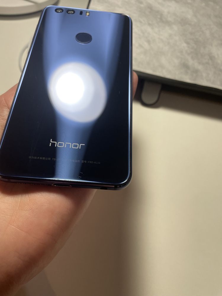 Продам honor8