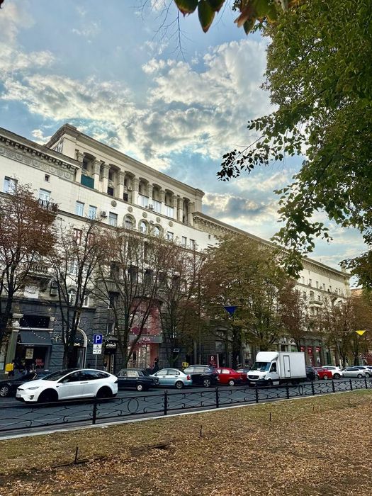 Продам шикарну 2х квартиру Центр. Дмитра Яворницького