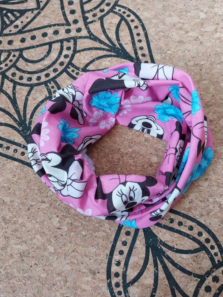 Różowy wiosenny komin dla dziewczynki Minnie Mouse Disney Myszka Minni