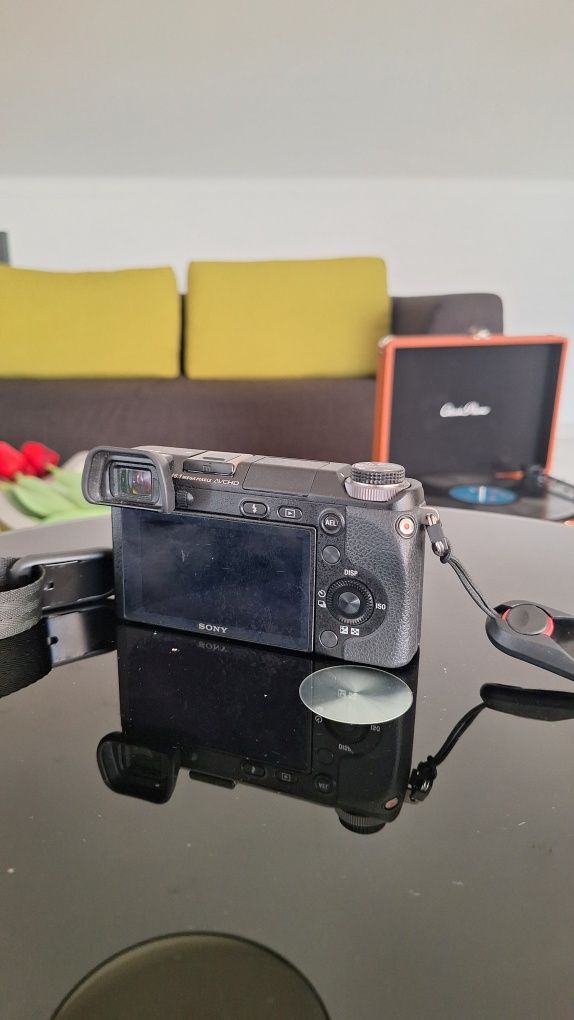 Sony Alpha NEX-6