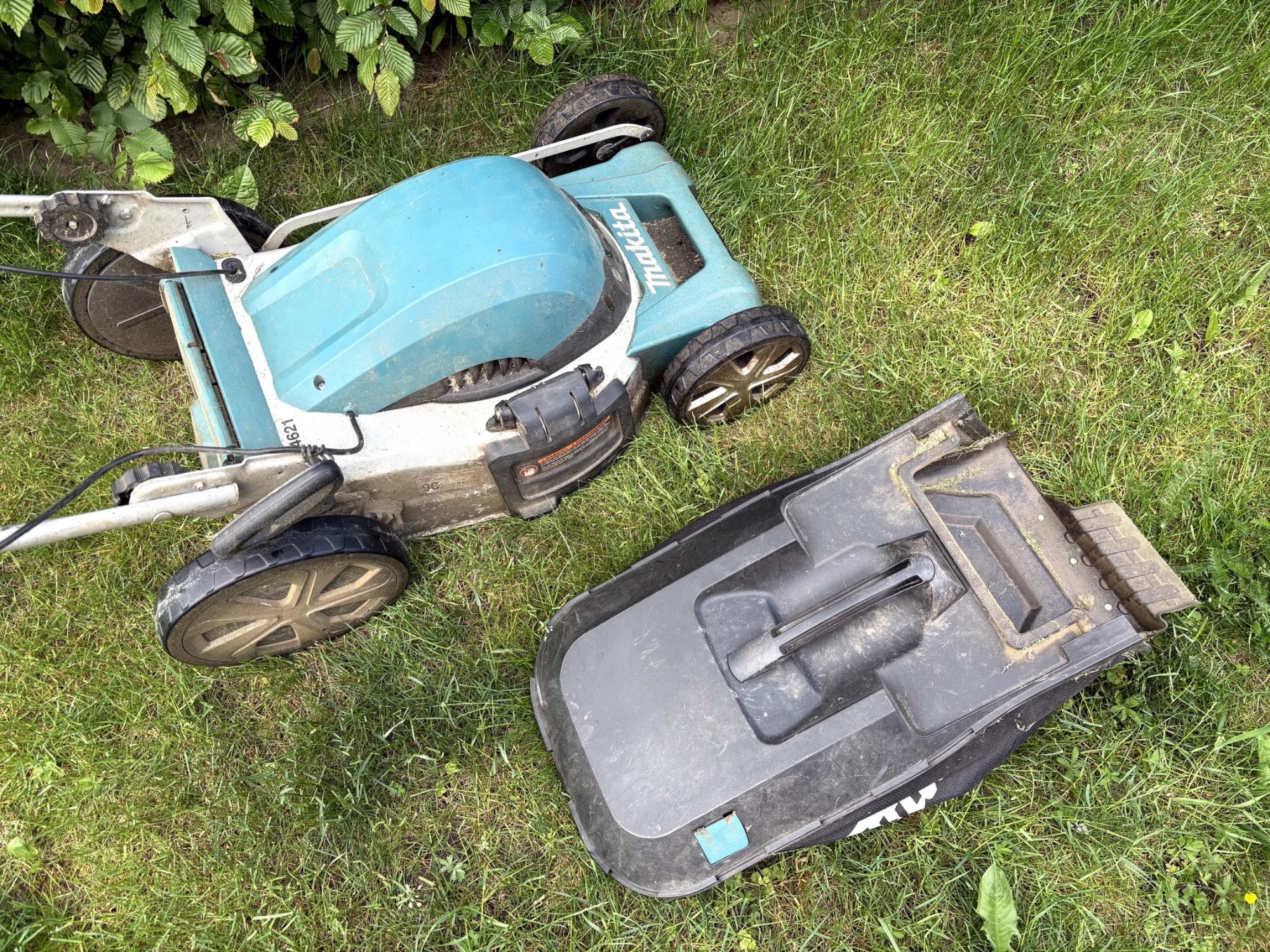 Kosiarka elektryczna Makita ELM4621