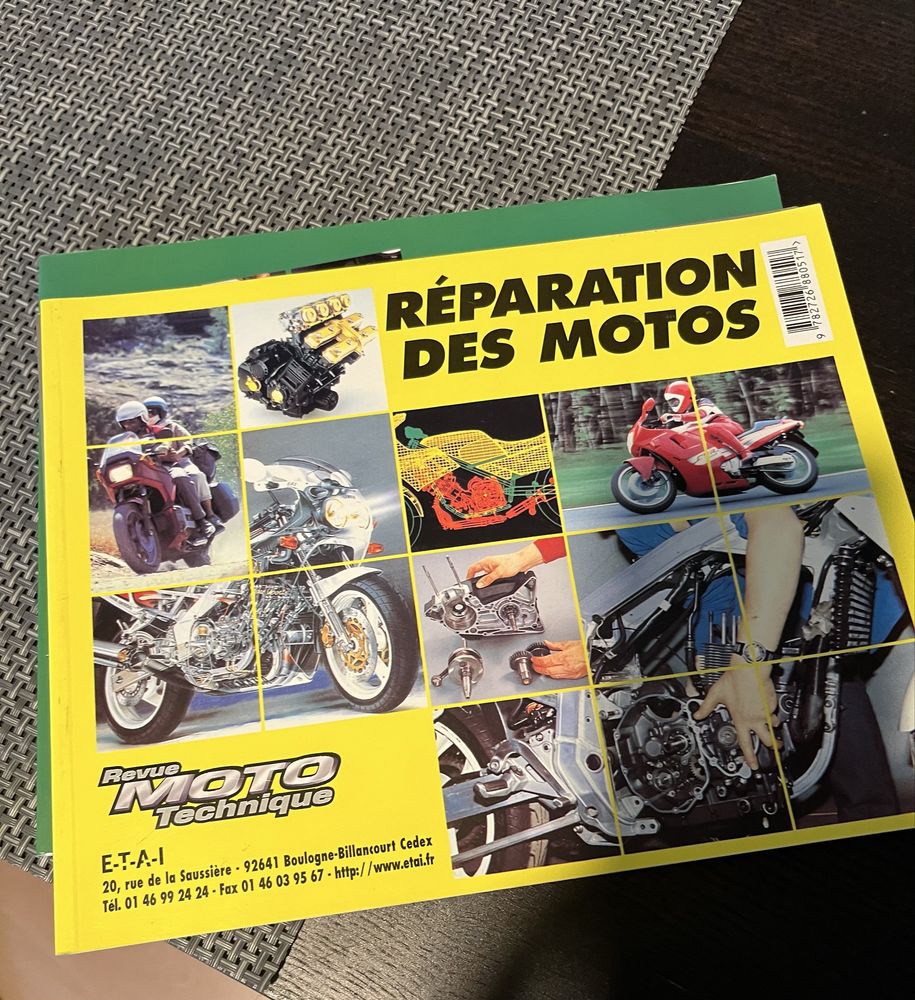 Livros mecanica  mota em frances
