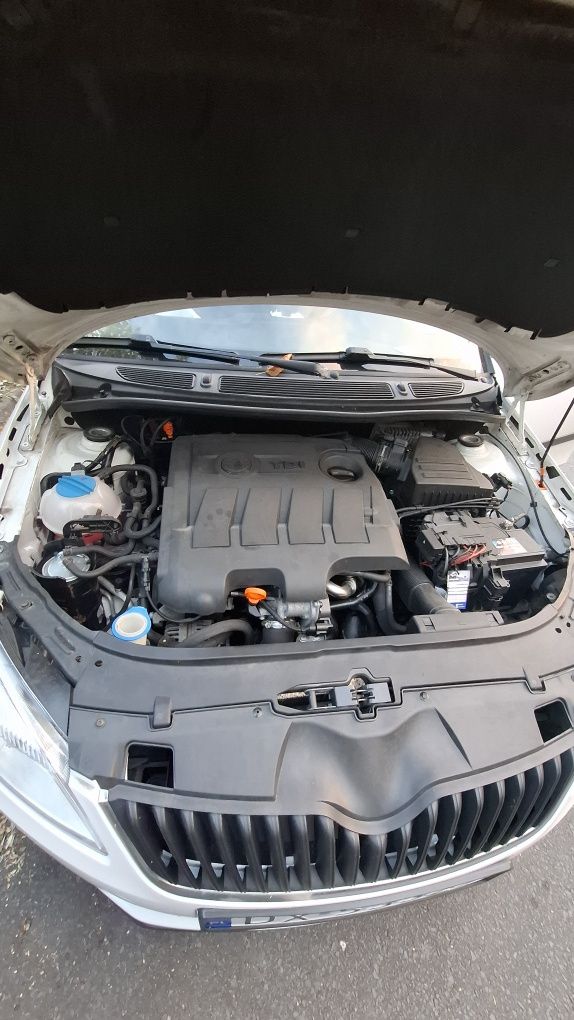 Skoda Fabia 2012 – Biały – Stan idealny
Skoda Fabia 2012 – Biały – Sta