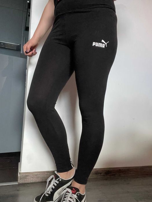 Czarne sportowe legginsy Puma S 36 na siłownię