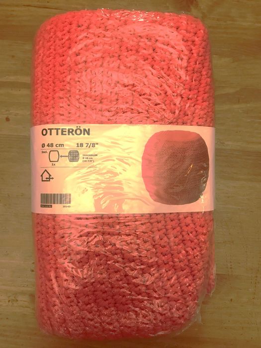 IKEA OTTERÖN 
Pokrycie pufy wewn/zewn, czerwony