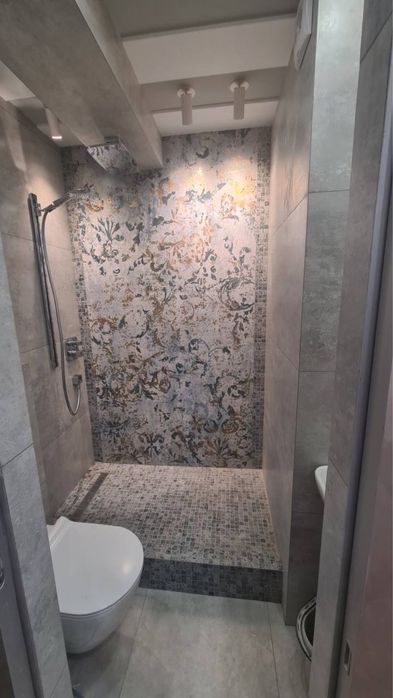 Плиточник,плиточник,ремонт,укладка.