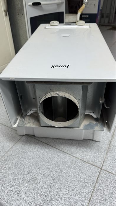 Esquentador JUNEX a gas natural por utilizar
