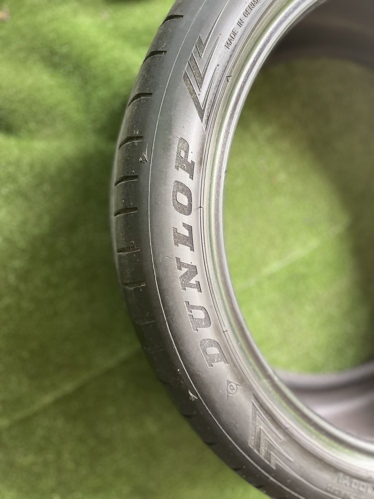 Opony Letnie 255/40ZR19 Dunlop