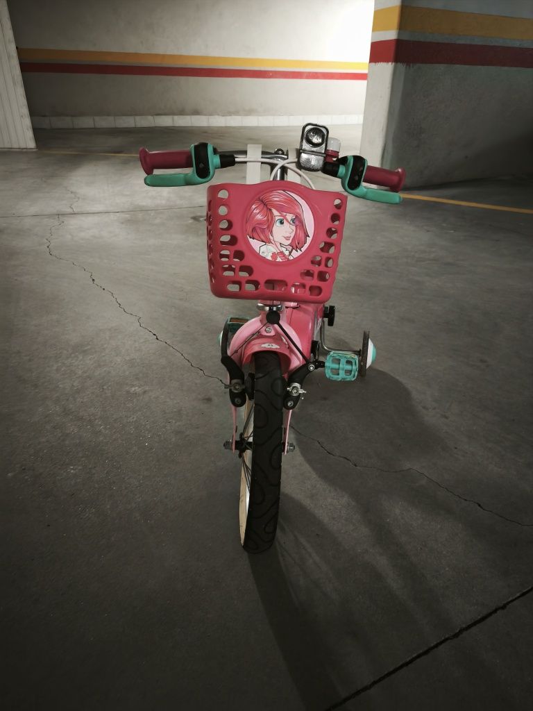 Bicicleta criança Decathlon roda 14 com rodinhas