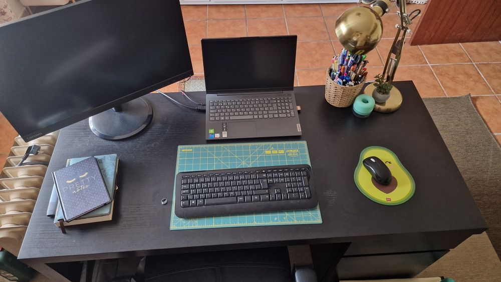 Secretária MALM castanha escura