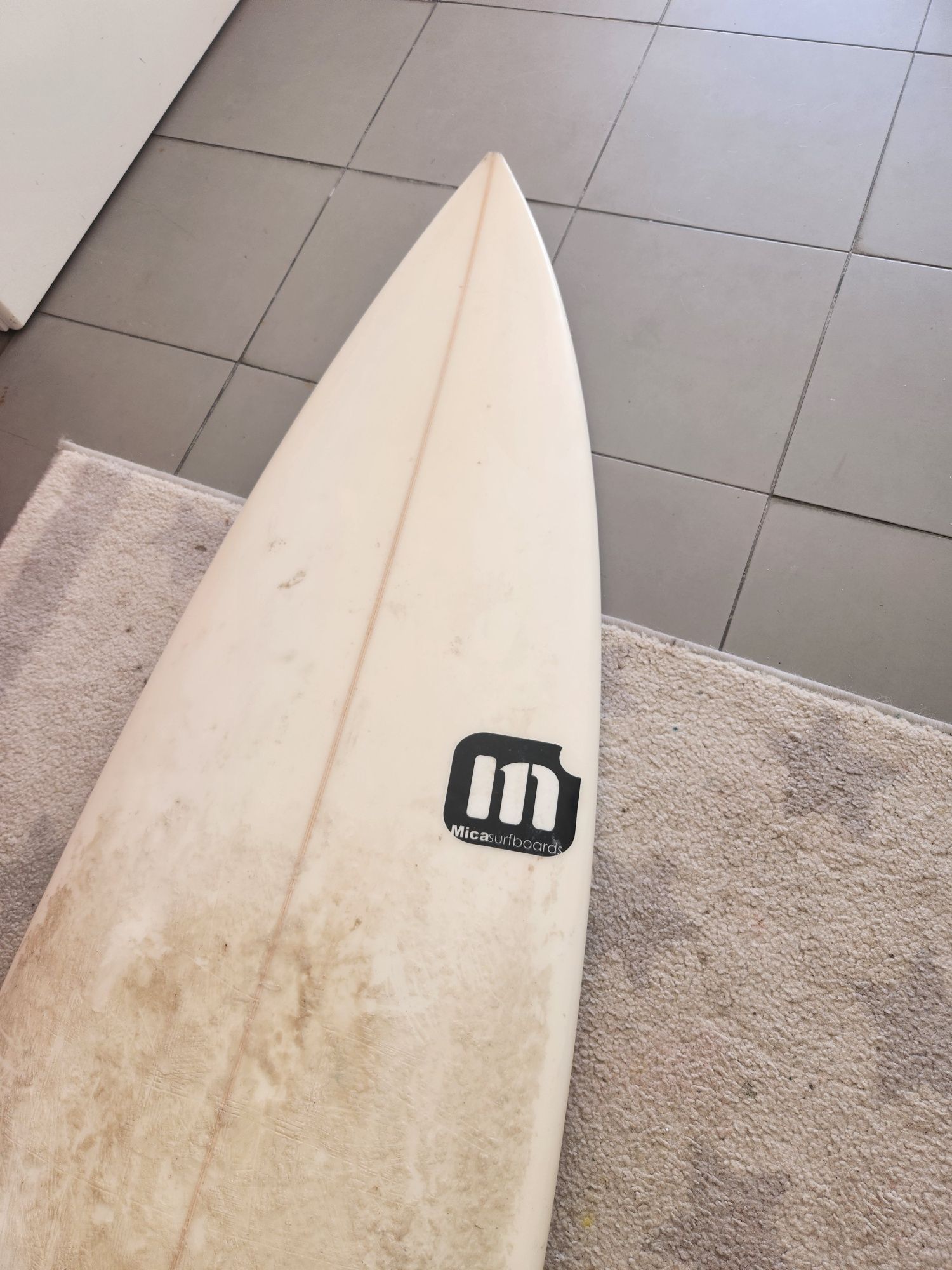 Surf board *Mica surfboards *