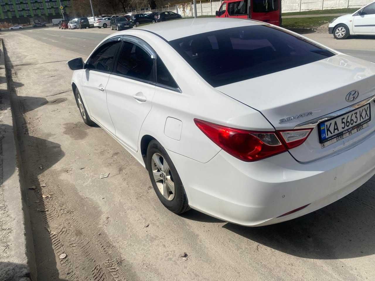 Розстрочка HYUNDAI SONATA 2016 від 4 400 грн/тижд.