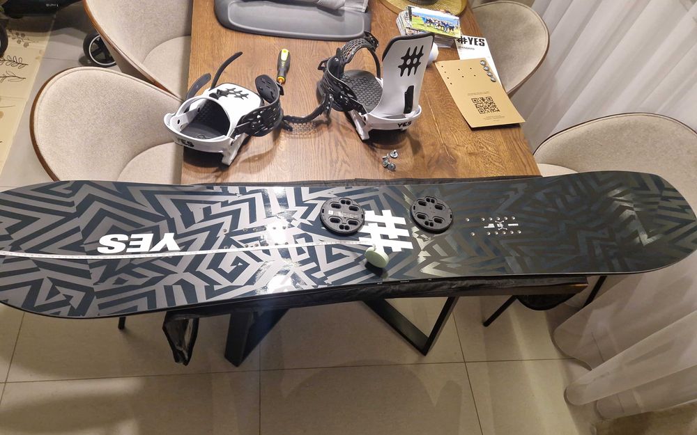 Snowboard Yes Standard 156 - nowa z paragonem
