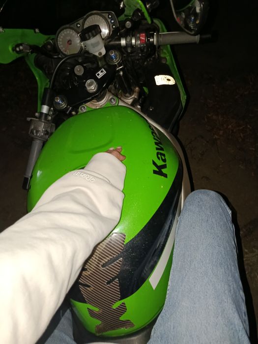 Мотоцикл Kawasaki Ninja ZX 650 9R