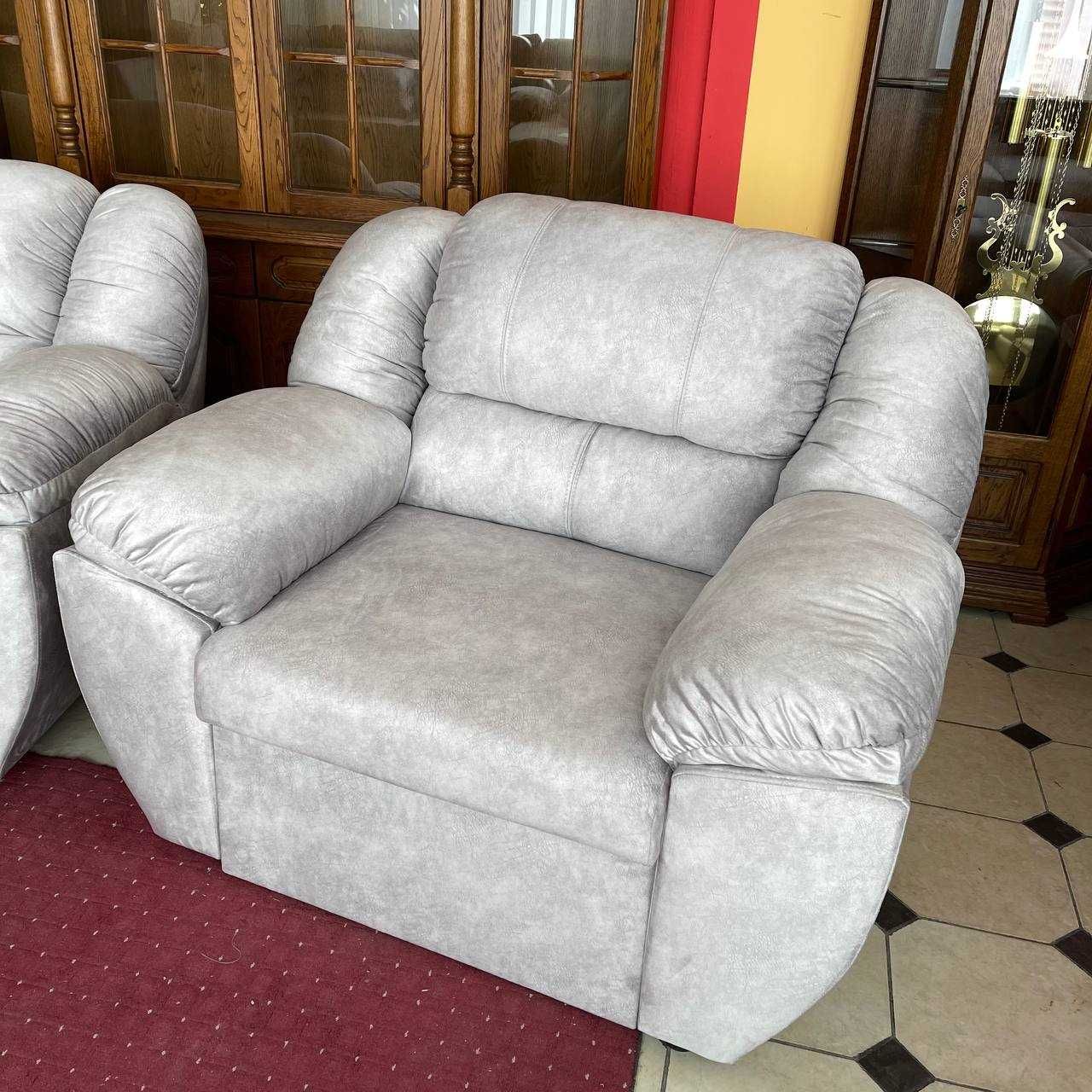 Новий розкладний комплект диван та крісло