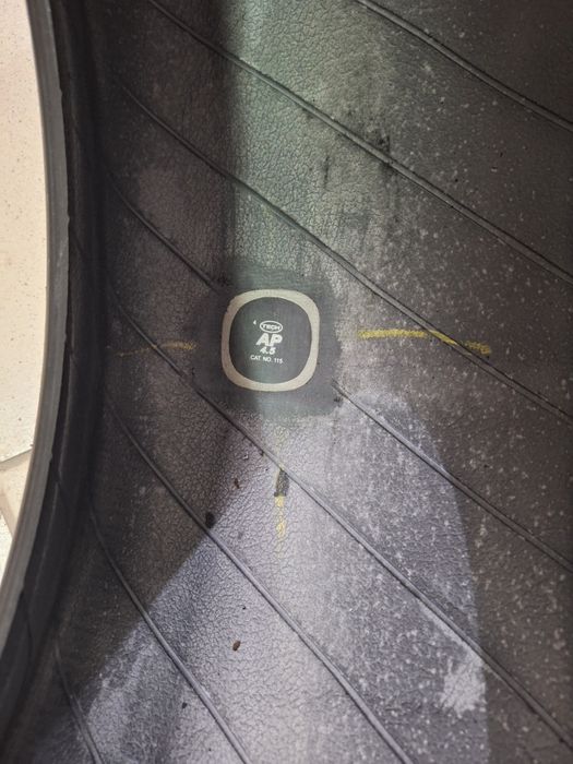 Свои, 225х50х17, зима б/у, глубина протектора 6мм,  Michelin