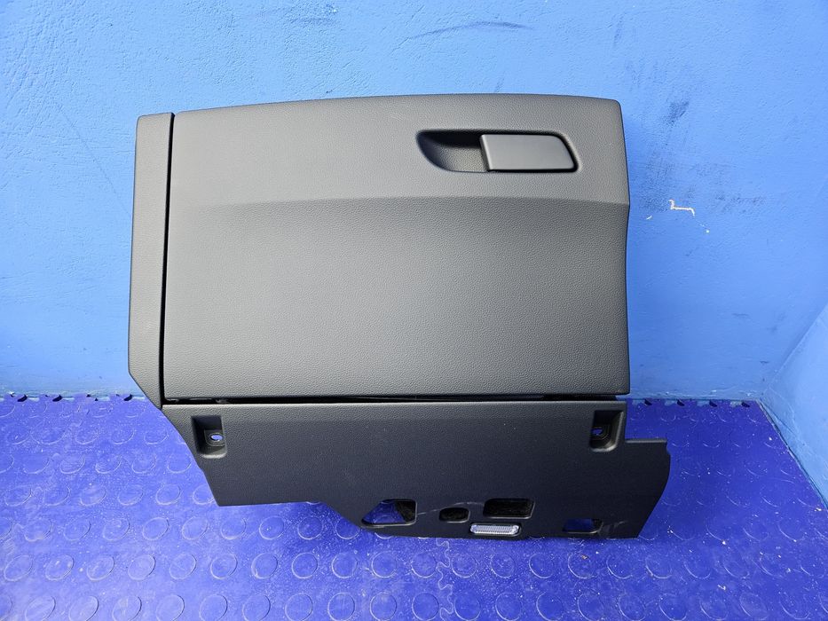 SCHOWEK pasażera AUDI A4 B9 Lift A5 F5 oryginał wersja Angielska