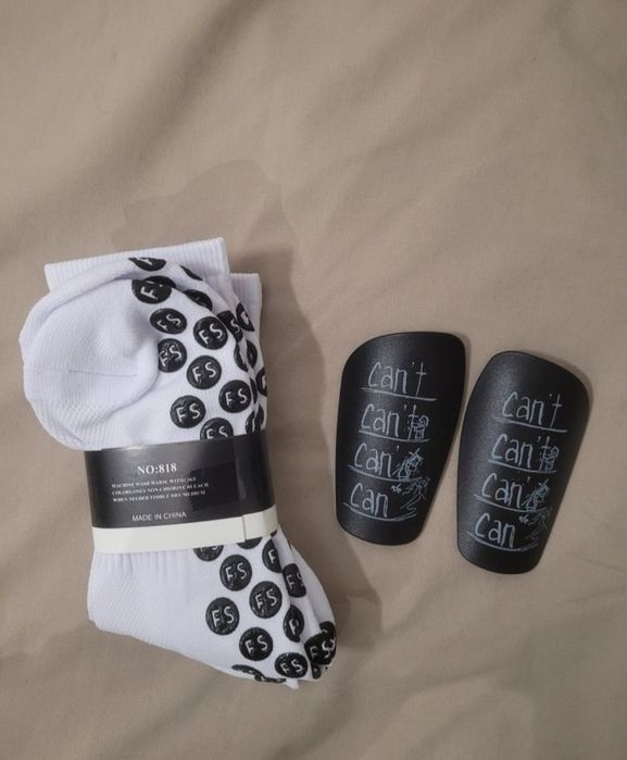 Skarpetki antypoślizgowe Footballsocks +ochraniacze piłkarskie