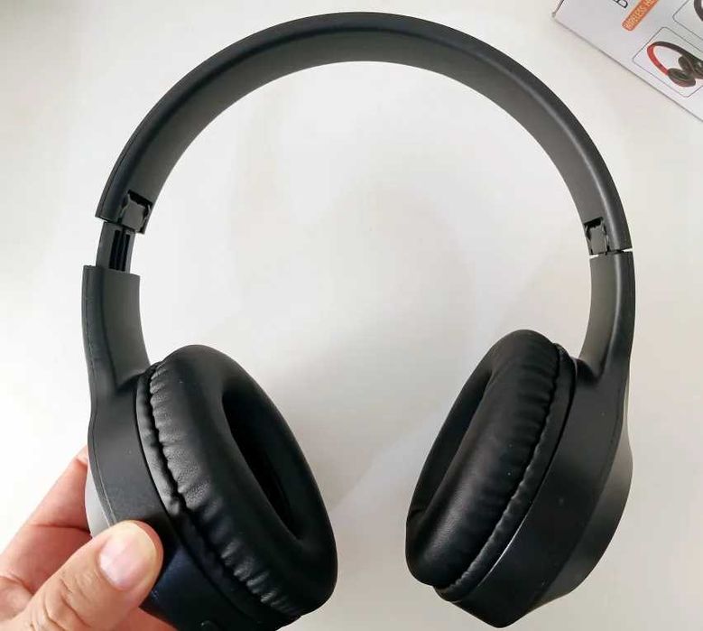 Беспроводные накладные наушники  М3 Bluetooth V5.0 MP3 Black c RGB