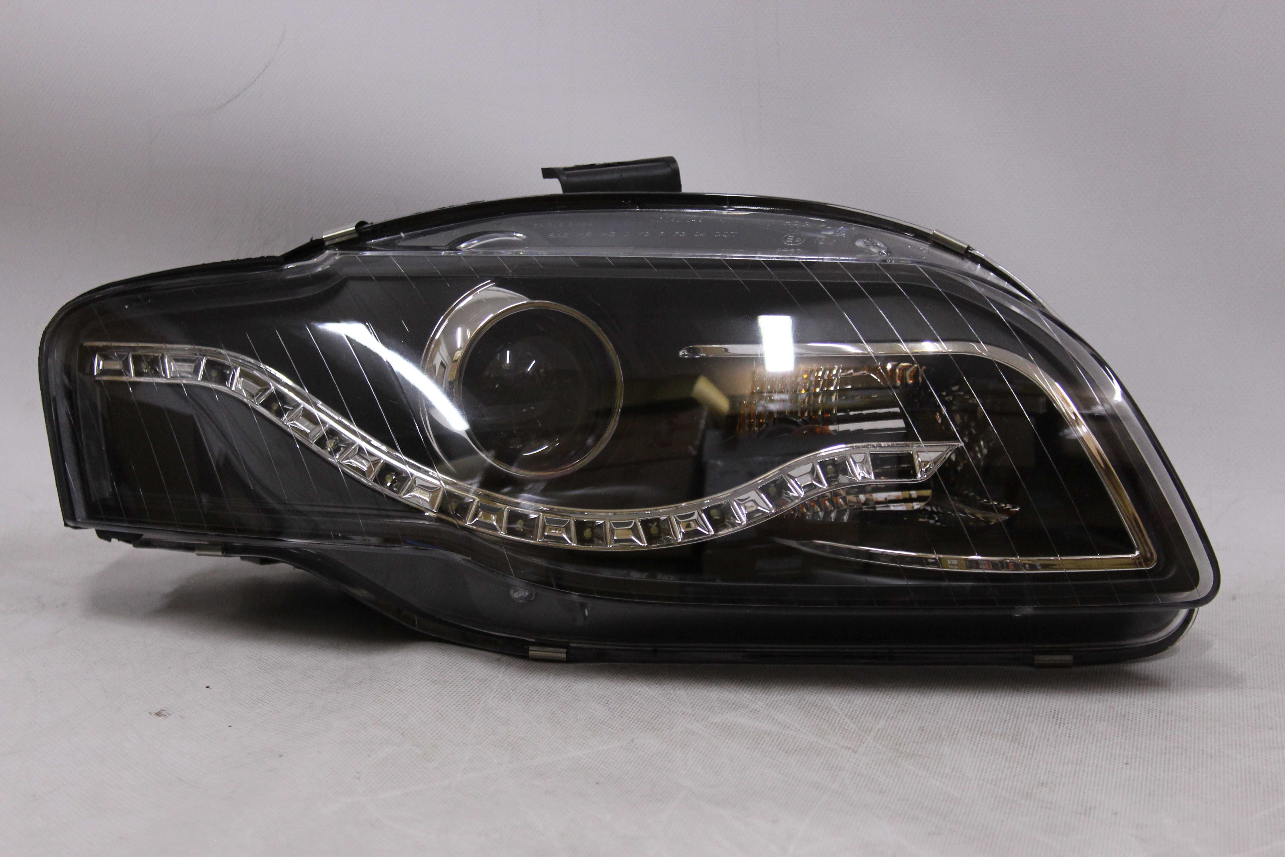 Lampy reflektory przednie przód AUDI A4 B7 04-08 LED BAR NEON IGŁA