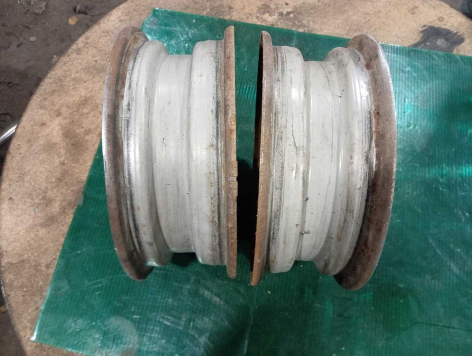 Оригінальні диски 4x100 et45 r13 vw skoda audi seat колеса стальні