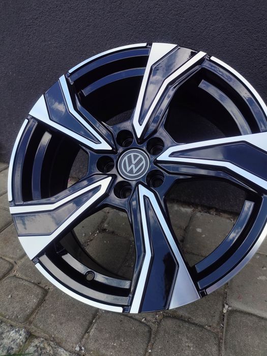 Fabrycznie nowe alufelgi felgi 17 5x100 Seat VW taigo Tiguan T-Roc