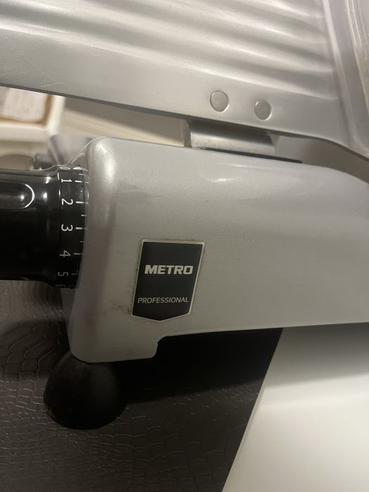 Продам слайсер гарний стан