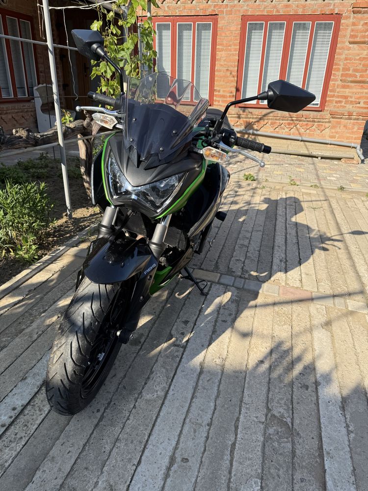 Продам мотоцикл Kawasaki Z300 2016г.