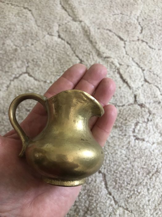 Бронза глечик молочник