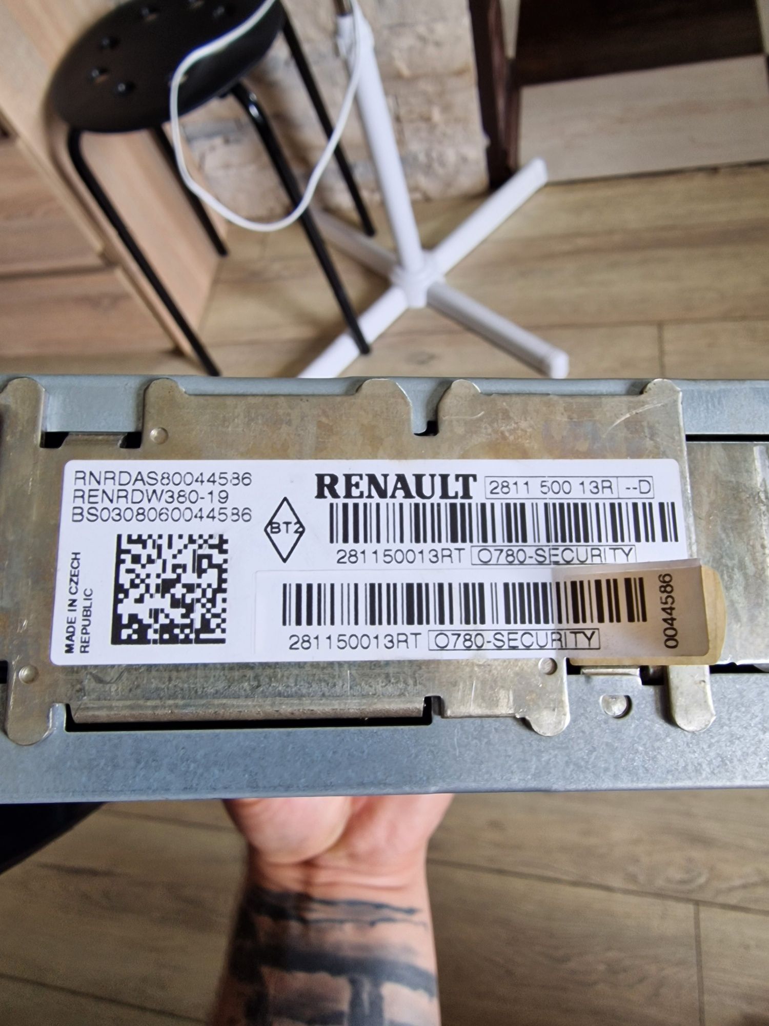 Fabryczne Radio Renault Laguna III + wyświetlacz