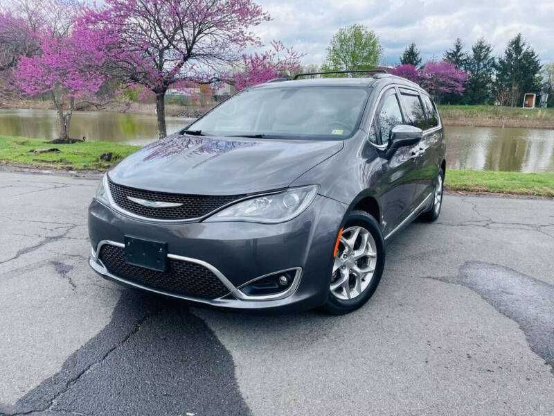 Chrysler Pacifica Limited 2017
