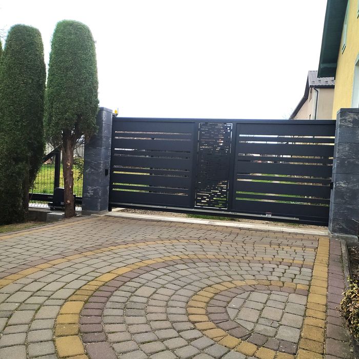 Ковані вироби. Брами. Гаражні ворота. Металеві Двері. Сходи.