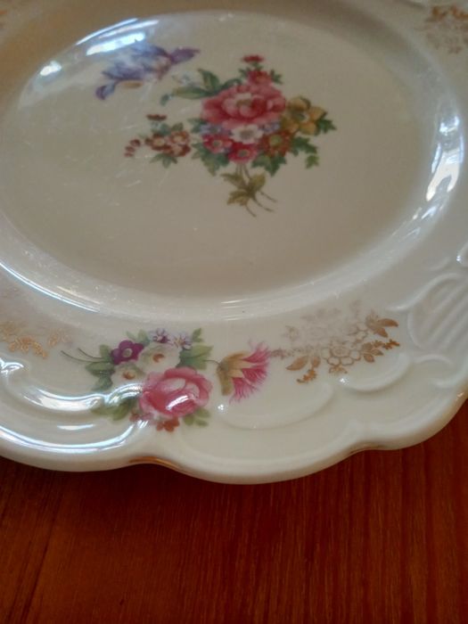 Обтягувач для скатертини,вінтажна тарілочка