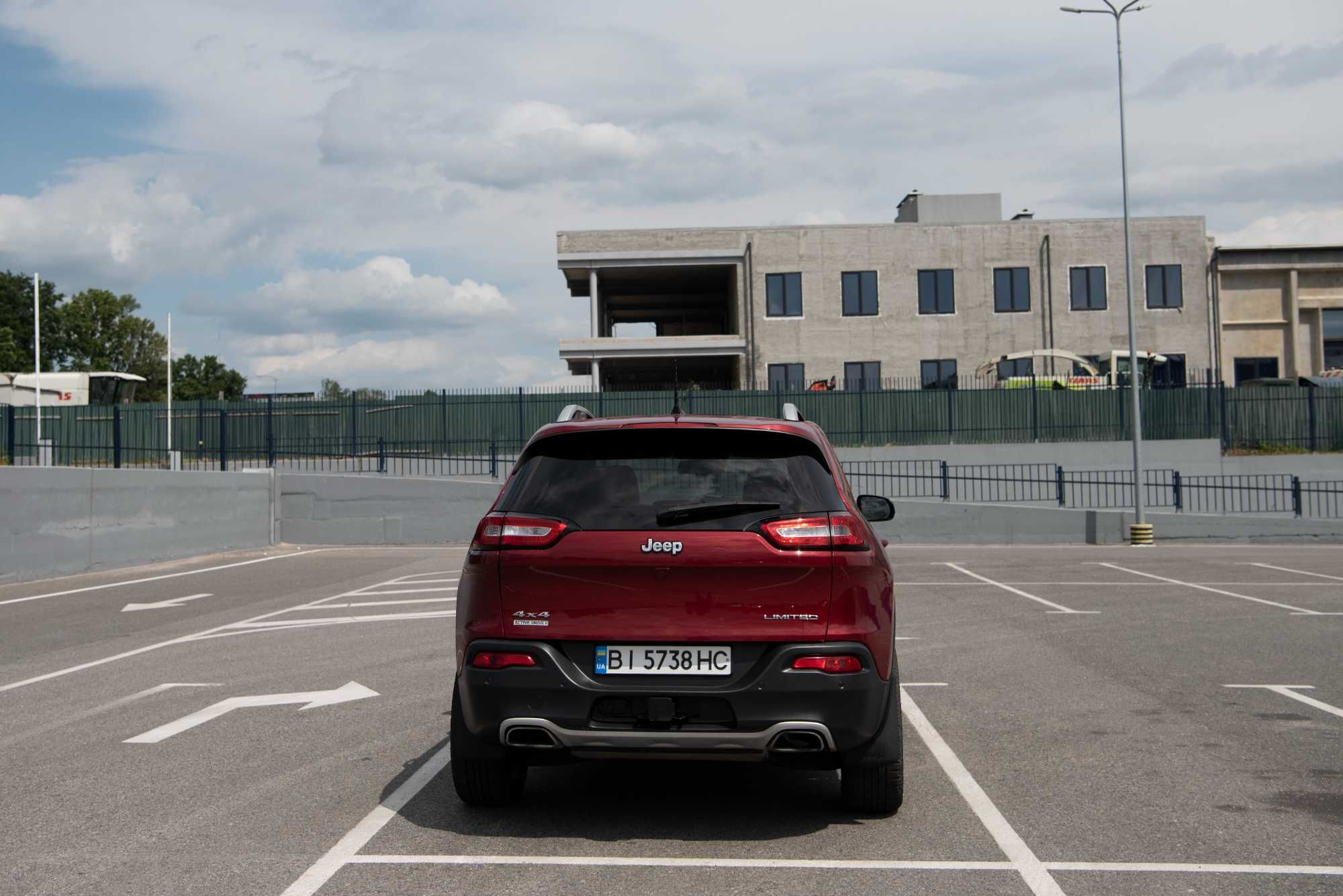 Jeep Cherokee KL 3.2 повний привід з цілою безпекою
