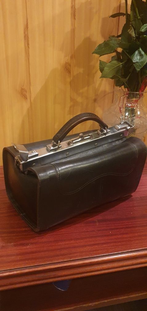 Super kuferek, torba lekarska skóra