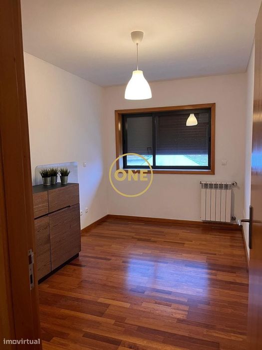 Excelente apartamento T2 duplex para arrendamento