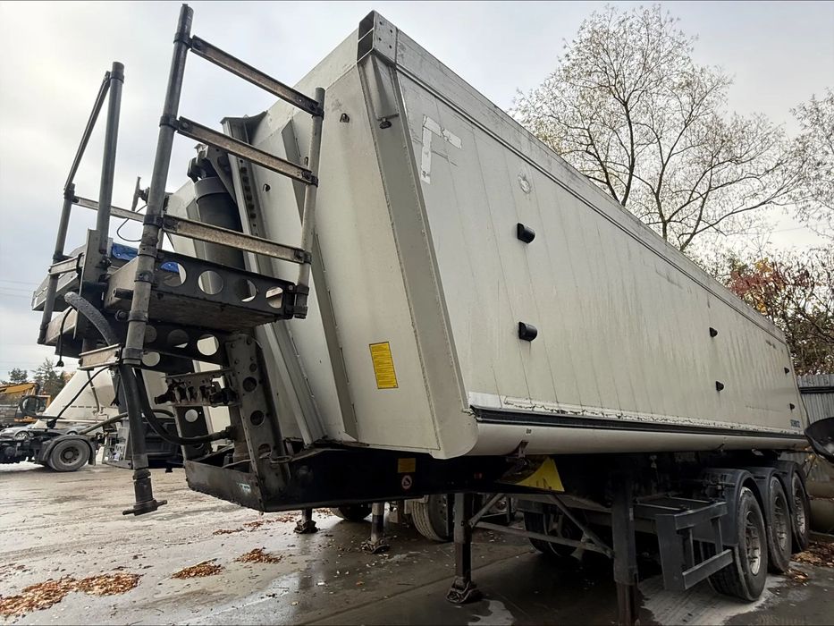 Schmitz Cargobull SKI24  Schmitz SKI 24 naczepa 29m3