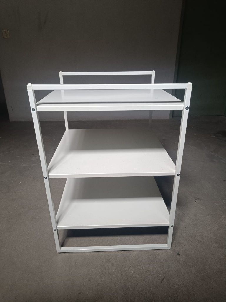 Estante branca Ikea