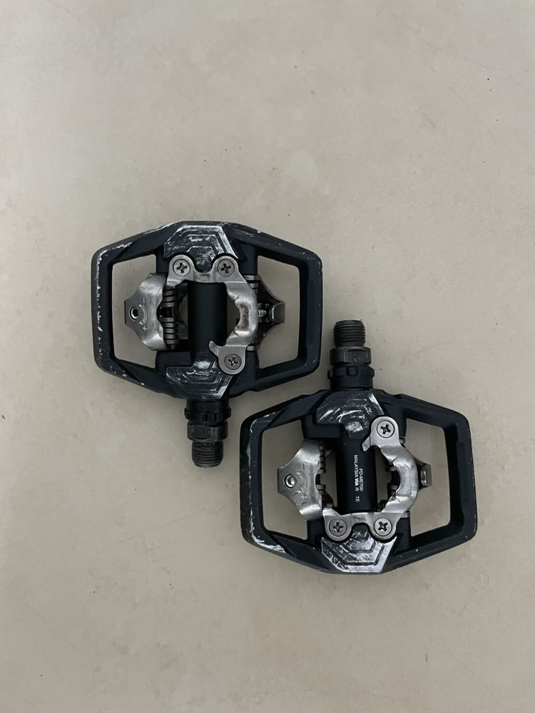 Pedais Shimano SPD  PD-ME700 ( encaixe )