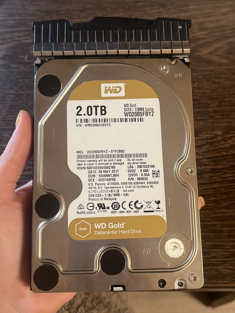 Жесткий диск 2TB Western Digital 3.5 Gold (WD2005FBYZ)