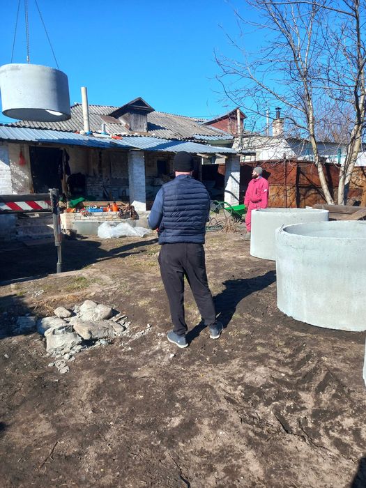 септики дренажное поле. канализации. Чистка криниці. Копка колодца