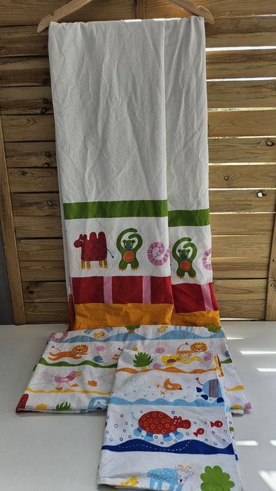 Conjunto cortinados + capa de edredon para berço